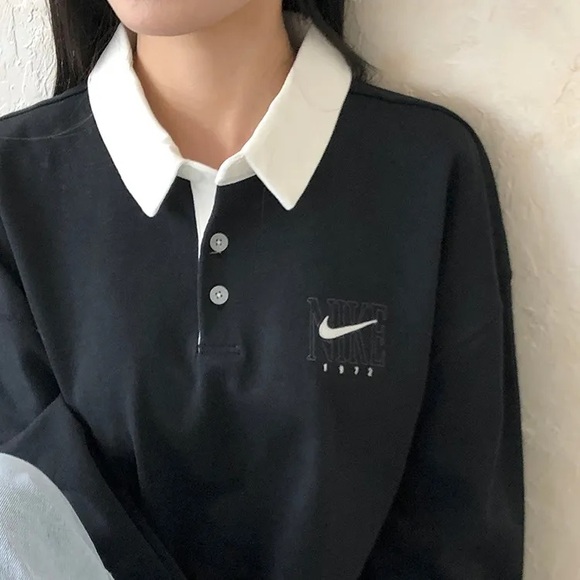NIKE WOMENS ESSENTIAL OVERSIZED LONG-SLEEVE POLO - Picture 2 of 6